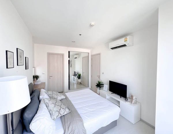 bedroom of Rhythm Sukhumvit 42