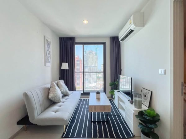 living room of Rhythm Sukhumvit 42