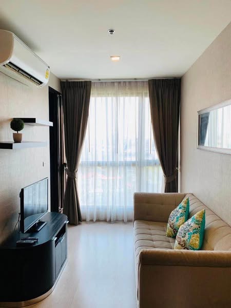 living room and bedroom of RHYTHM Sukhumvit 44/1