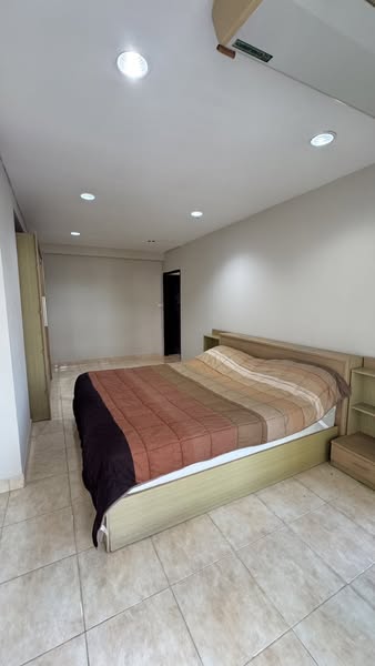 bedroom of Saranjai Mansion