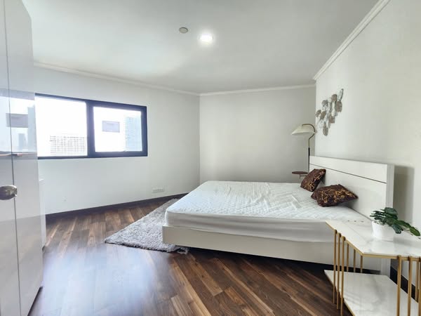 bedroom of Sathorn Gardens