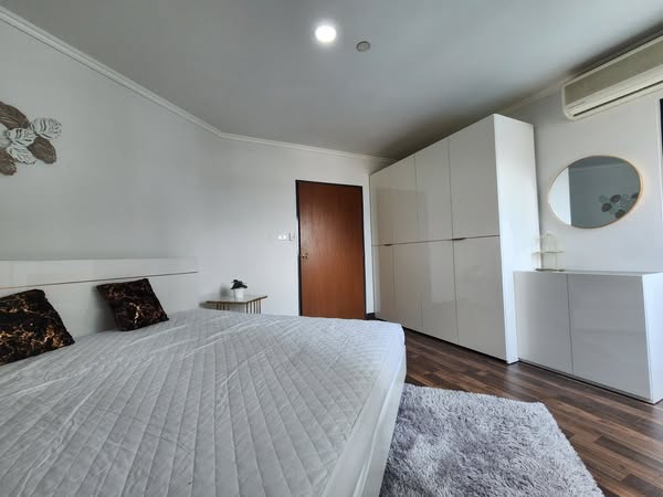 bedroom of Sathorn Gardens