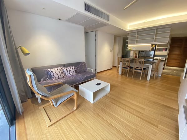 bedroom and living room of Siamese Gioia
