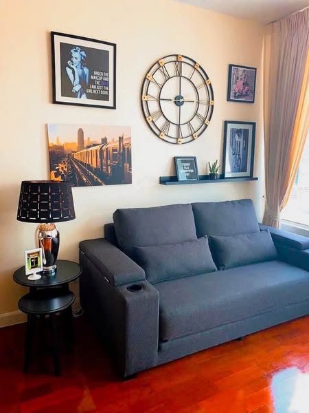 living room of Siri Residence