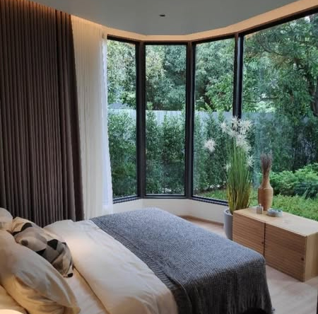 bedroom and room interior of Skyrise Avenue Sukhumvit 64