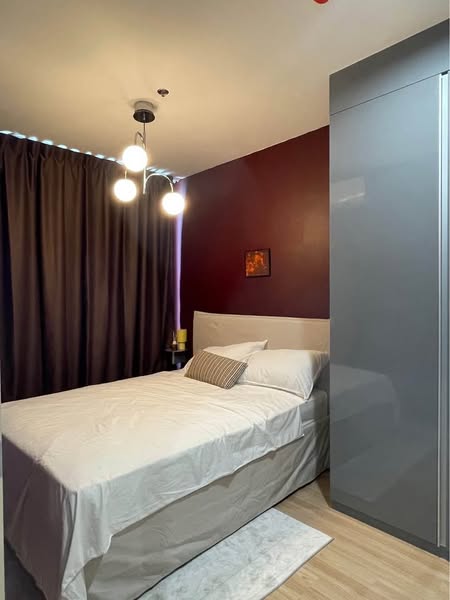 bedroom and room interior of Skyrise Avenue Sukhumvit 64