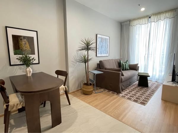 living room of Skyrise Avenue Sukhumvit 64