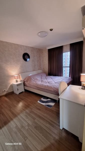 bedroom of S&S Sukhumvit Condominium