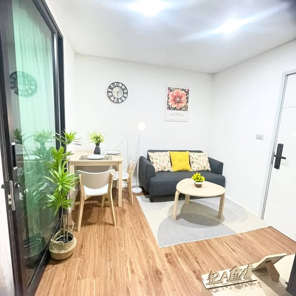 living room and room interior of Sukhumvit 76