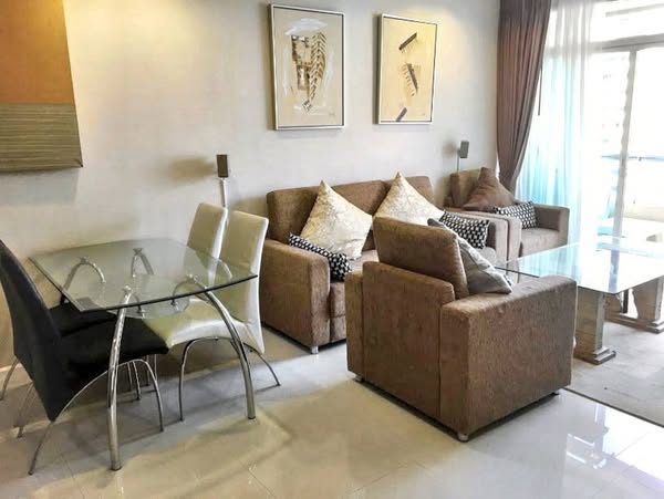 living room and room interior of Sukhumvit City Resort