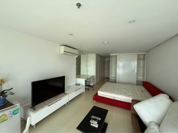 bedroom of Sukhumvit Suite
