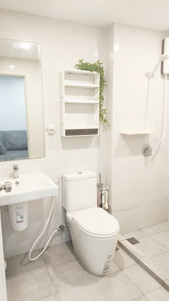 bathroom of Supalai City Resort Charan 91
