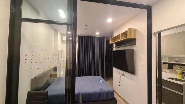 bedroom and room interior of Supalai Lite ThaPhra-WongwianYai