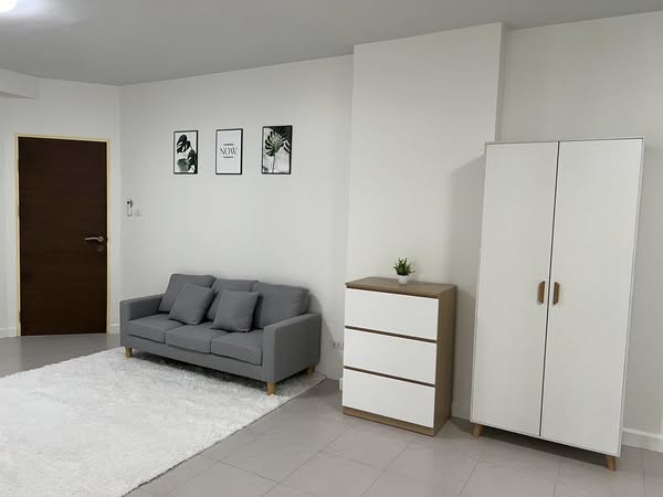 bedroom and room interior of Supalai Park Kaset