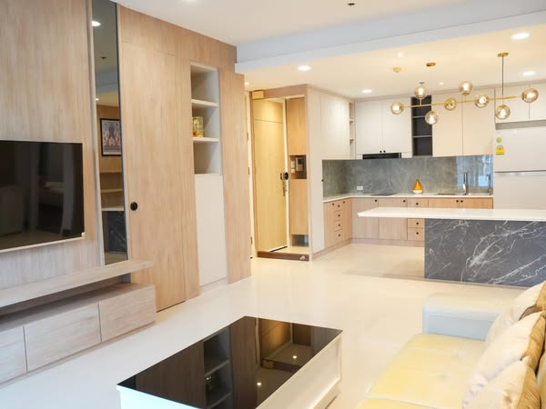 living room and kitchen of Supalai Premier Ratchathewi