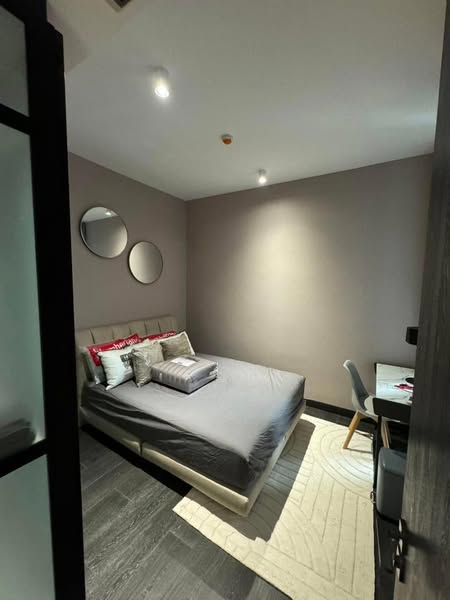 bedroom of Tait Sathorn 12