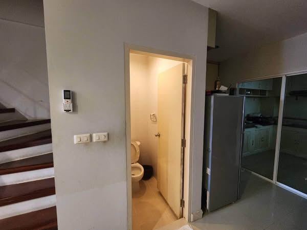 Thanapat Haus Sathorn-Narathiwas