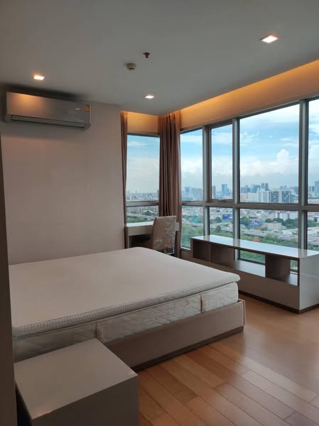bedroom of The Address Asoke