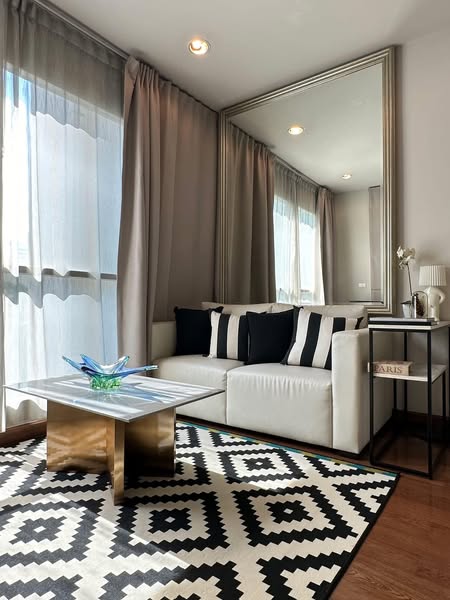 bedroom and living room of The Address Chidlom