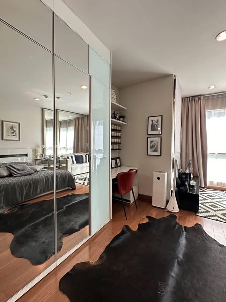 bedroom and room interior of The Address Chidlom