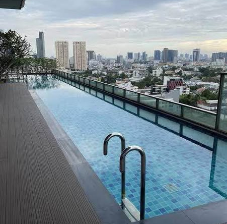 pool of The Alcove Thonglor 10