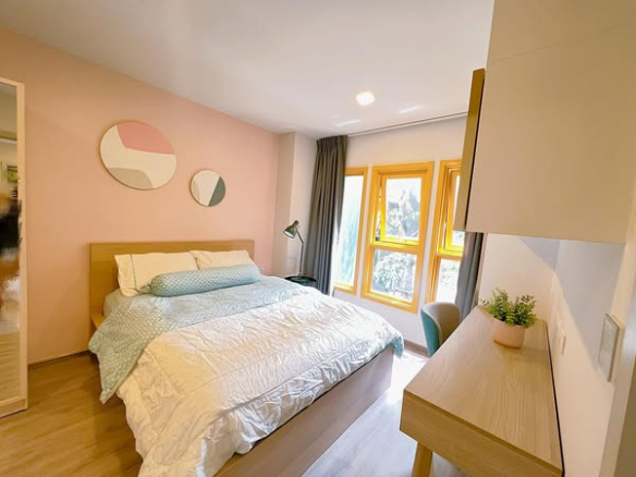 bedroom of THE BASE Sukhumvit 50
