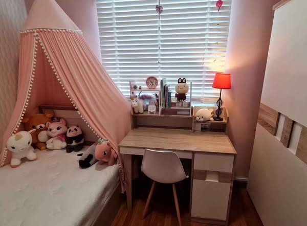 bedroom of The Connect UP 3