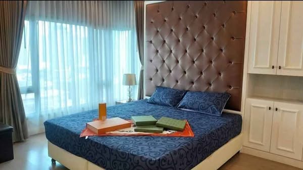bedroom of The Crest Sukhumvit 34