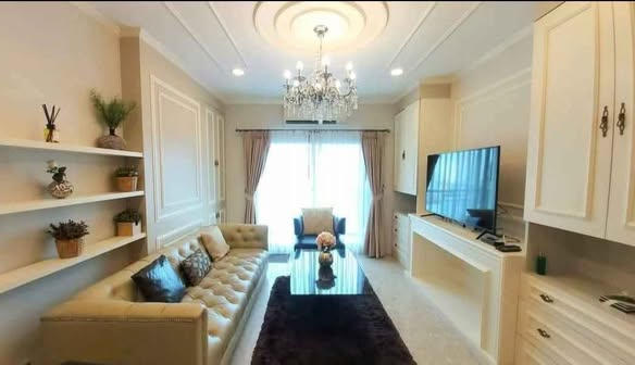 living room of The Crest Sukhumvit 34