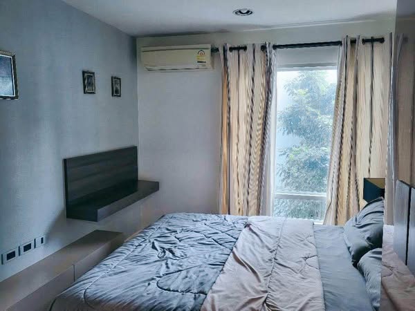 bedroom of The Crest Sukhumvit 49
