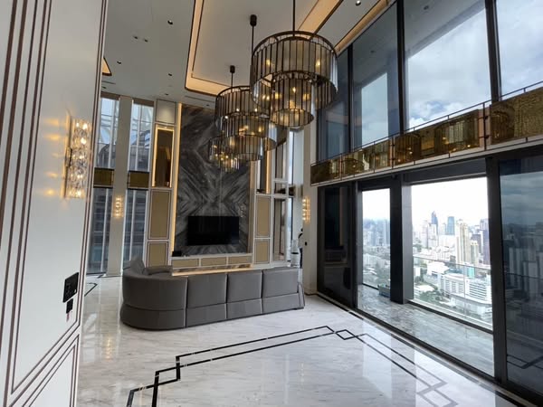 THE ESSE at SINGHA COMPLEX