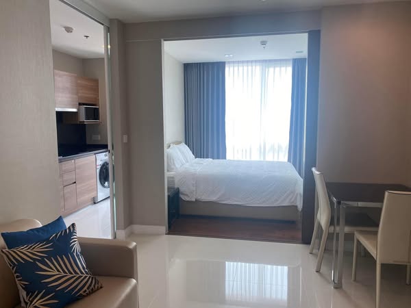 bedroom of The Metropolis Samrong