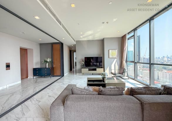 living room of The Monument Thong Lo