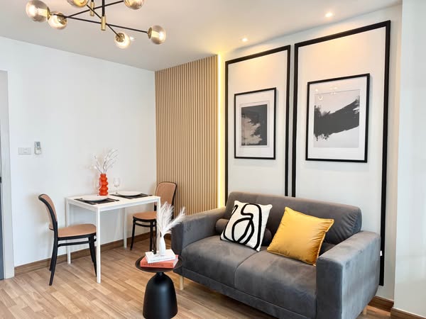 living room and bedroom of The One Plus D Hua-mark 12