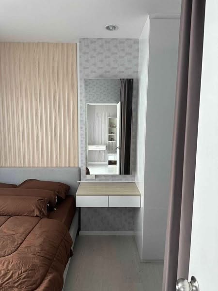 bedroom and bathroom of The Parkland Phetkasem 56