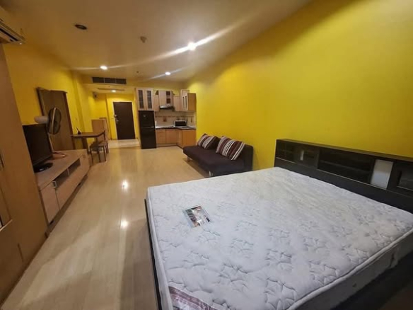 bedroom of The Platinum Condominium