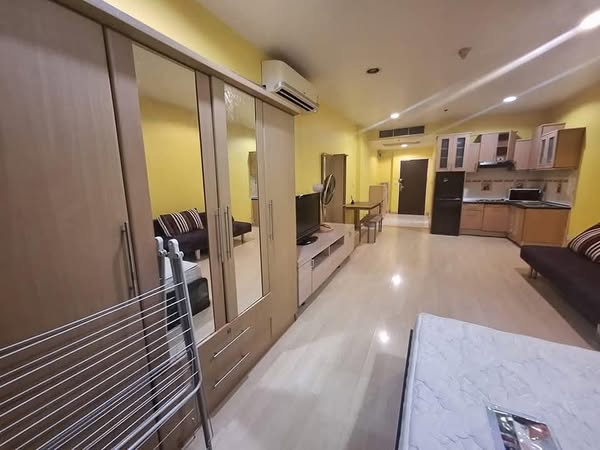bedroom of The Platinum Condominium
