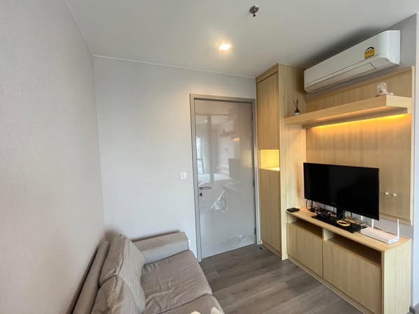 bedroom of The Politan Aqua