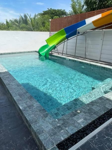 pool of บ้านเดอะพูลเฮาส์พัทยา บ้านพักพัทยาสระว่ายน้ำส่วนตัว พูลวิลล่าพัทยา The Pool House Pattaya