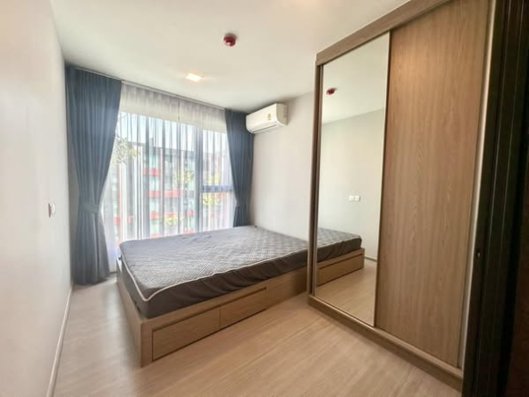 bedroom and room interior of The Privacy S101