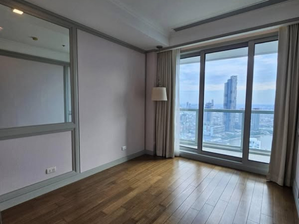 bedroom of The River Condominium