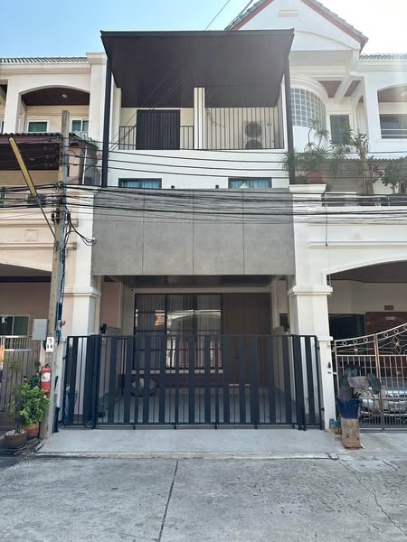 The Roof Townhome