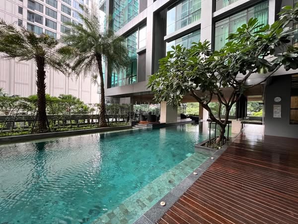 pool of The Room Sukhumvit 21