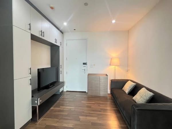 living room of The Room Sukhumvit 62