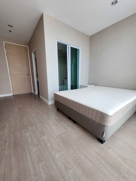 bedroom and room interior of The Sky Sukhumvit