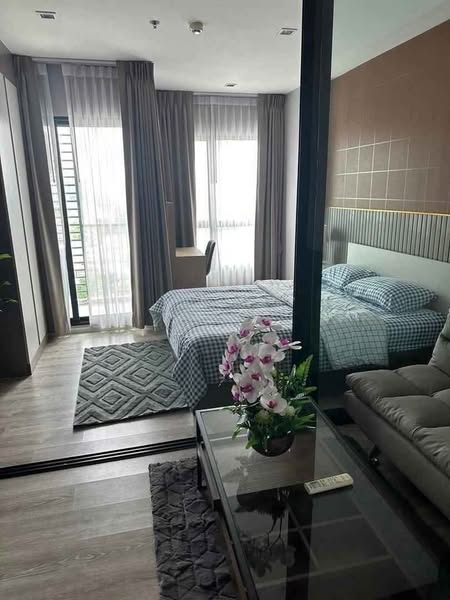 bedroom of The Trust Condo @BTS Erawan