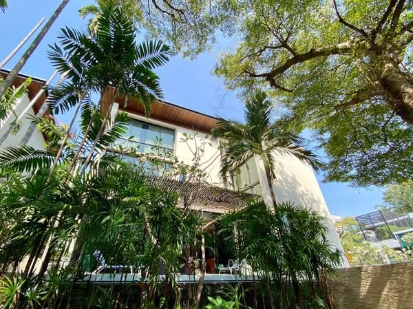 THEA Private Suites by TH District