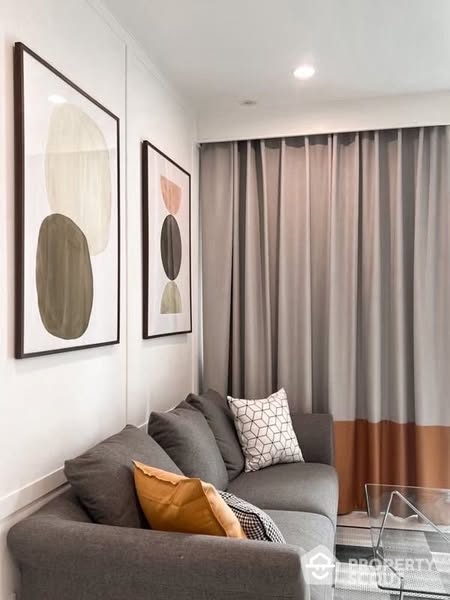 living room and bedroom of Wind Sukhumvit 23