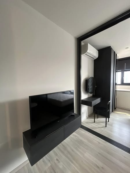 bedroom and room interior of XT HUAIKHWANG