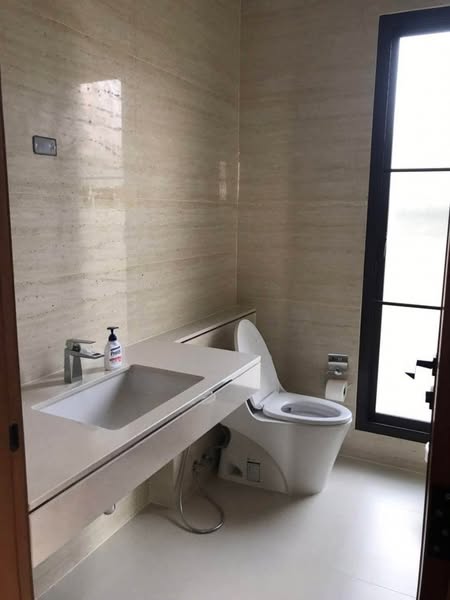 bathroom of บ้านเดี่ยว 2 ชั้น อยู่อาศัย (อุปกรณ์ สาธิตAerodynamics)